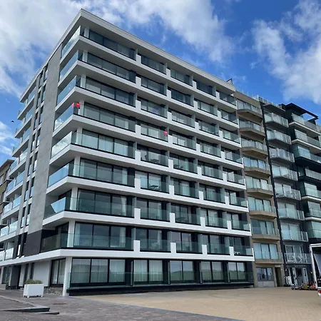 In With Stunning Sea View, Cleaning Included Nieuwpoort