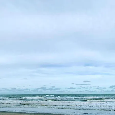 In With Stunning Sea View, Cleaning Included *